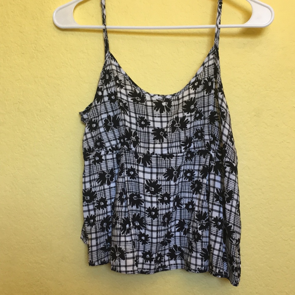 Floral/Plad Black and White Flowy Tank Top